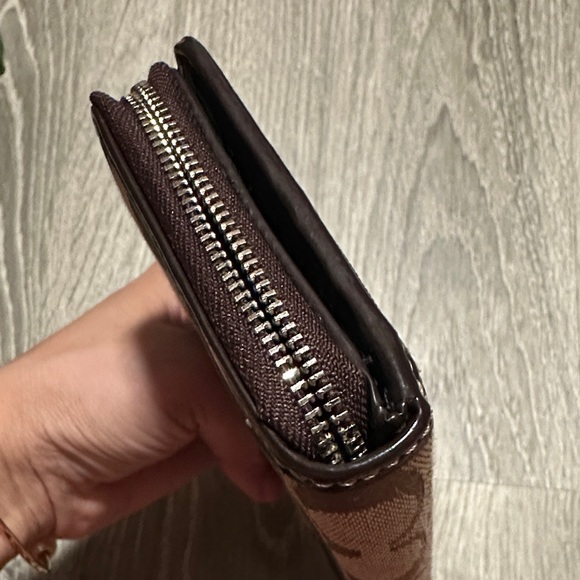 Coach Signature Brown and Tan Wallet - Picture 9 of 12